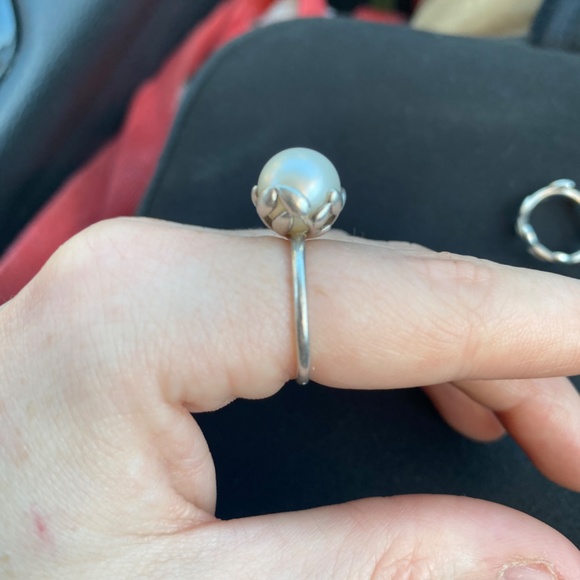 Tiffany olive leaf pearl ring and olive leaf band ring - Picture 5 of 9